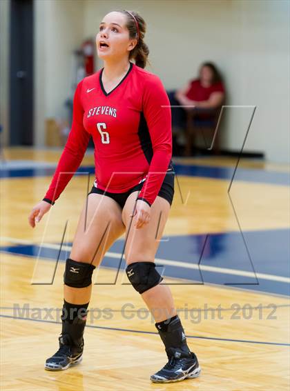 Thumbnail 2 in Stevens vs. Warren photogallery.