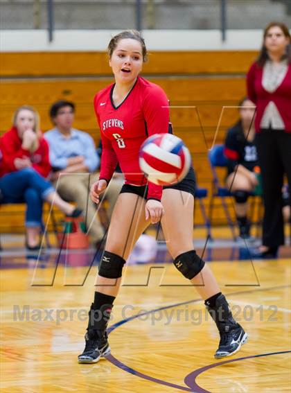 Thumbnail 3 in Stevens vs. Warren photogallery.