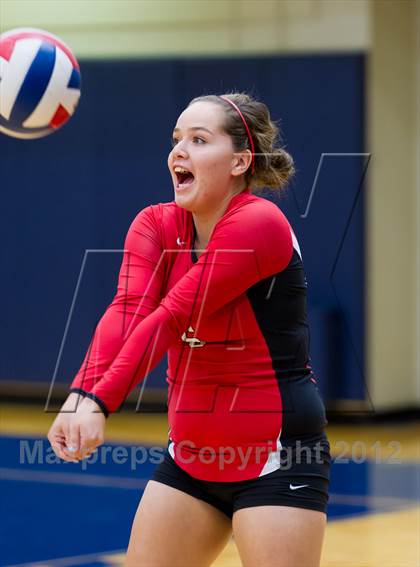 Thumbnail 1 in Stevens vs. Warren photogallery.