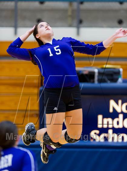 Thumbnail 3 in Stevens vs. Warren photogallery.