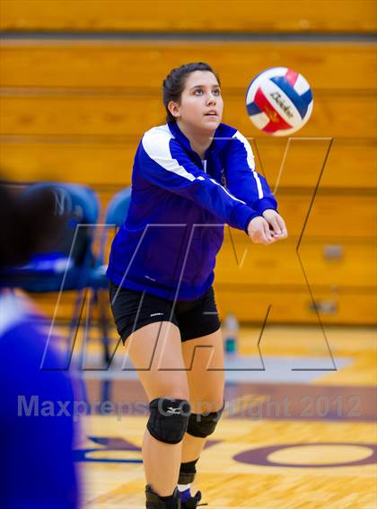Thumbnail 3 in Stevens vs. Warren photogallery.