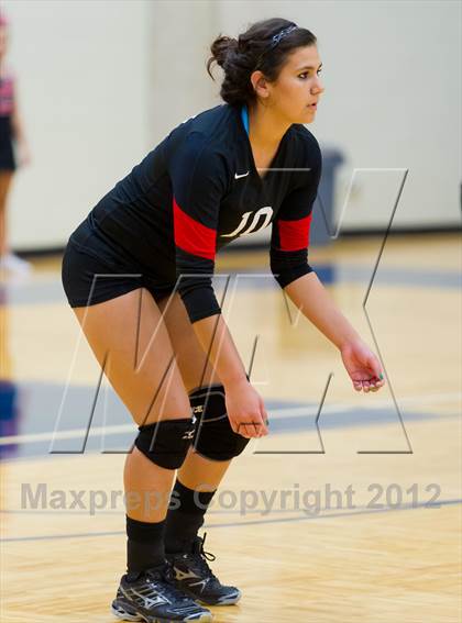 Thumbnail 2 in Stevens vs. Warren photogallery.