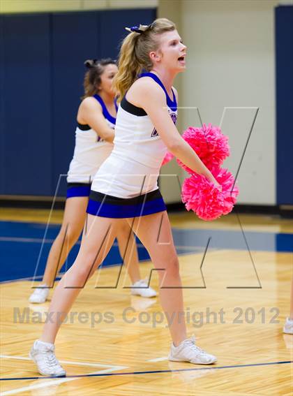 Thumbnail 1 in Stevens vs. Warren photogallery.