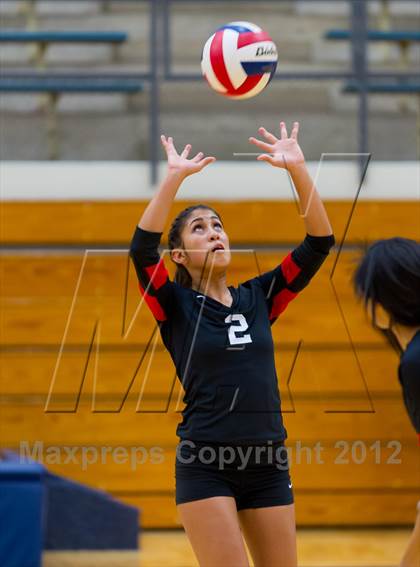 Thumbnail 3 in Stevens vs. Warren photogallery.