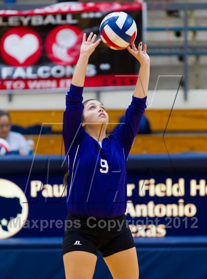 Thumbnail 2 in Stevens vs. Warren photogallery.