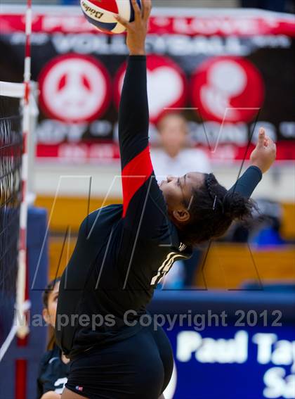 Thumbnail 2 in Stevens vs. Warren photogallery.