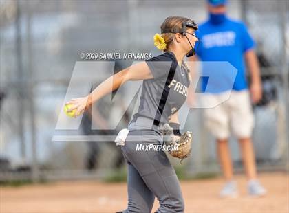 Thumbnail 2 in Fremont vs. Lincoln East photogallery.