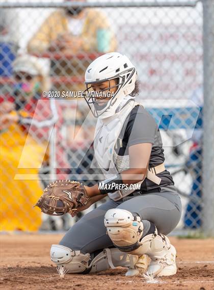 Thumbnail 1 in Fremont vs. Lincoln East photogallery.