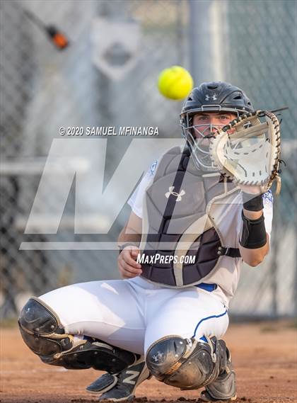 Thumbnail 3 in Fremont vs. Lincoln East photogallery.