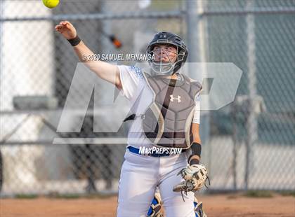 Thumbnail 2 in Fremont vs. Lincoln East photogallery.