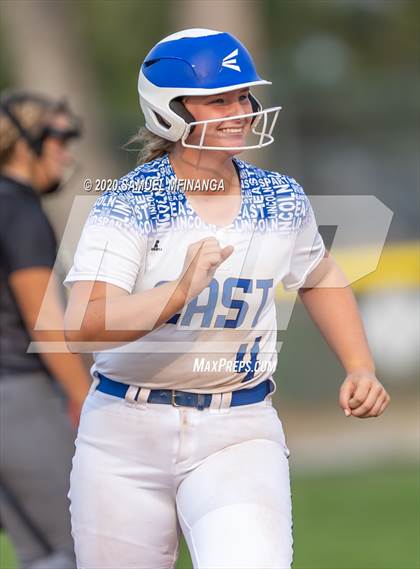 Thumbnail 3 in Fremont vs. Lincoln East photogallery.