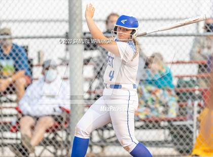 Thumbnail 3 in Fremont vs. Lincoln East photogallery.