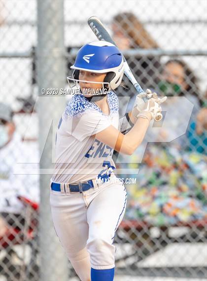 Thumbnail 3 in Fremont vs. Lincoln East photogallery.