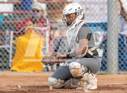 Thumbnail 3 in Fremont vs. Lincoln East photogallery.