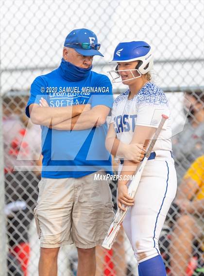 Thumbnail 2 in Fremont vs. Lincoln East photogallery.