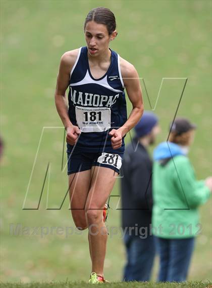 Thumbnail 1 in NYSPHSAA Cross Country Championships (Girls Class C) photogallery.