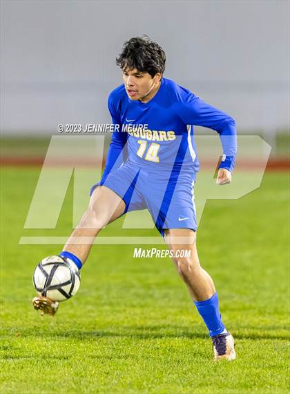 Thumbnail 3 in Newark Memorial vs. Santa Rosa photogallery.