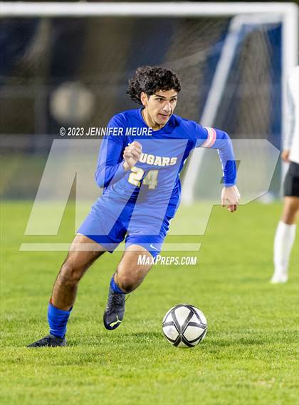 Thumbnail 2 in Newark Memorial vs. Santa Rosa photogallery.