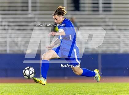 Thumbnail 3 in Newark Memorial vs. Santa Rosa photogallery.
