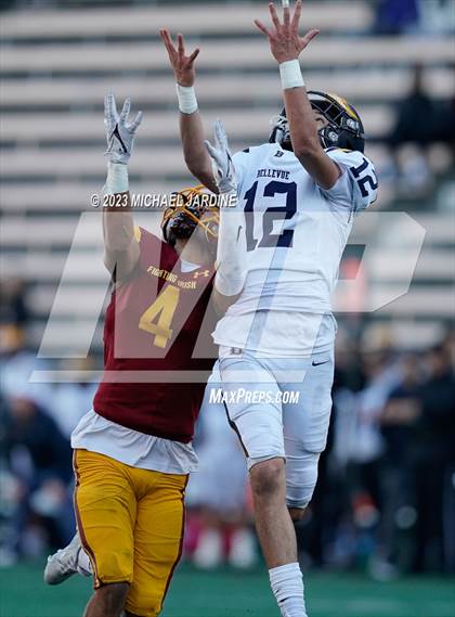 Thumbnail 2 in Bellevue @ O'Dea (WIAA 3A Semifinal) photogallery.