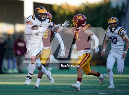 Thumbnail 2 in Bellevue @ O'Dea (WIAA 3A Semifinal) photogallery.