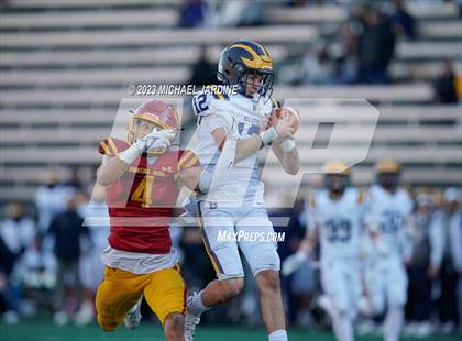 Thumbnail 2 in Bellevue @ O'Dea (WIAA 3A Semifinal) photogallery.