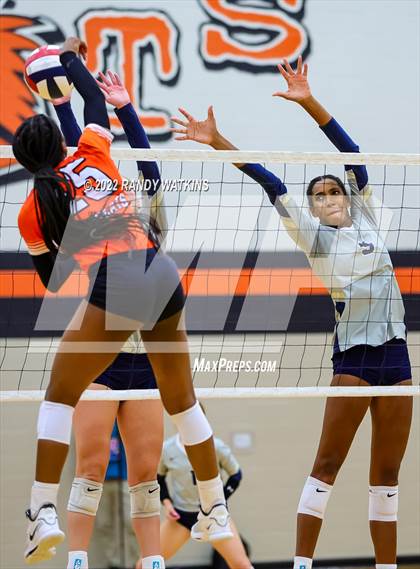 Thumbnail 3 in Keller @ Aledo photogallery.