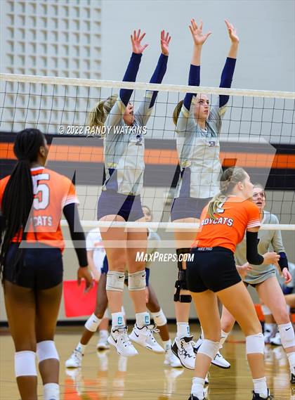 Thumbnail 2 in Keller @ Aledo photogallery.