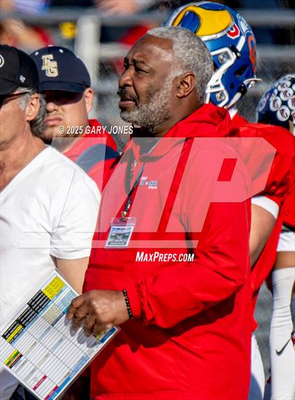 Thumbnail 2 in Sacramento Optimist All-Star Football North vs South photogallery.