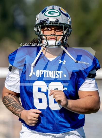 Thumbnail 1 in Sacramento Optimist All-Star Football North vs South photogallery.