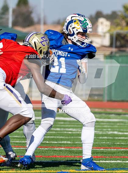 Thumbnail 3 in Sacramento Optimist All-Star Football North vs South photogallery.