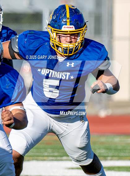 Thumbnail 1 in Sacramento Optimist All-Star Football North vs South photogallery.