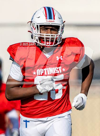 Thumbnail 1 in Sacramento Optimist All-Star Football North vs South photogallery.