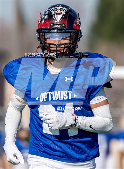 Thumbnail 1 in Sacramento Optimist All-Star Football North vs South photogallery.