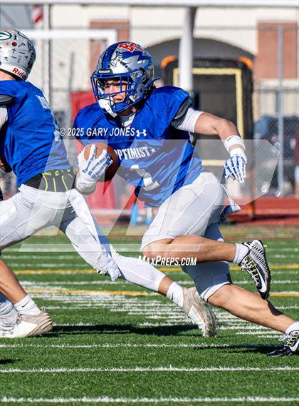Thumbnail 2 in Sacramento Optimist All-Star Football North vs South photogallery.