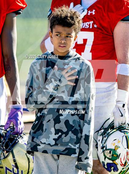 Thumbnail 1 in Sacramento Optimist All-Star Football North vs South photogallery.