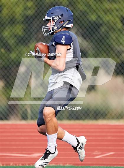 Thumbnail 2 in Kerrville-Tivy @ Boerne-Champion photogallery.