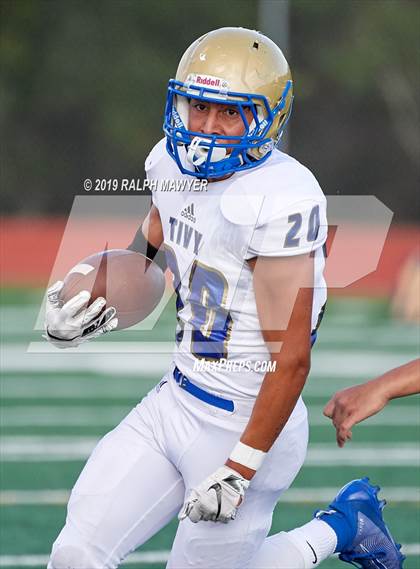 Thumbnail 2 in Kerrville-Tivy @ Boerne-Champion photogallery.