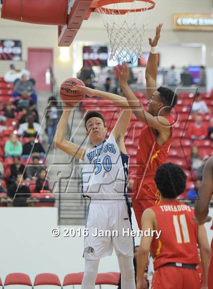 Thumbnail 3 in Centennial vs. Taft (Big City Showdown) photogallery.