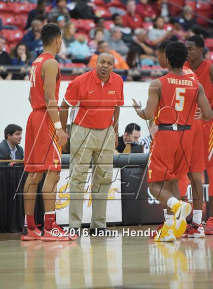 Thumbnail 3 in Centennial vs. Taft (Big City Showdown) photogallery.