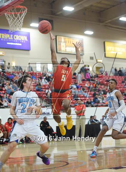 Thumbnail 2 in Centennial vs. Taft (Big City Showdown) photogallery.