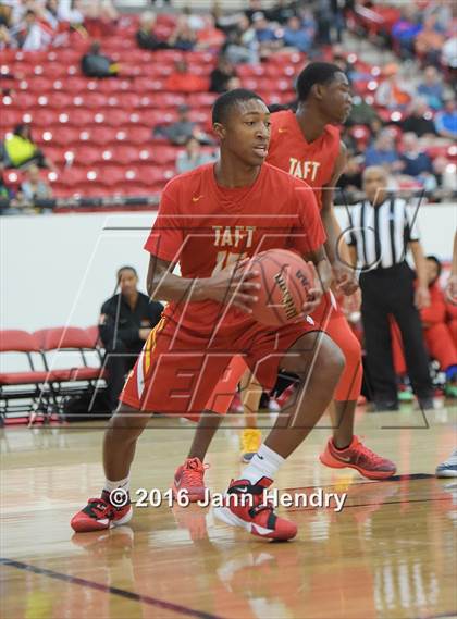 Thumbnail 1 in Centennial vs. Taft (Big City Showdown) photogallery.