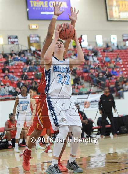 Thumbnail 2 in Centennial vs. Taft (Big City Showdown) photogallery.