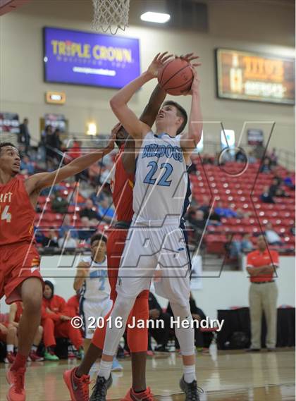 Thumbnail 2 in Centennial vs. Taft (Big City Showdown) photogallery.