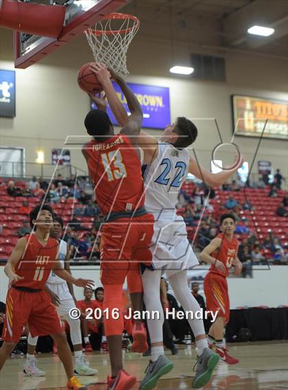 Thumbnail 1 in Centennial vs. Taft (Big City Showdown) photogallery.