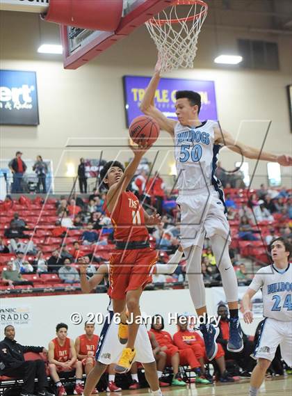 Thumbnail 2 in Centennial vs. Taft (Big City Showdown) photogallery.