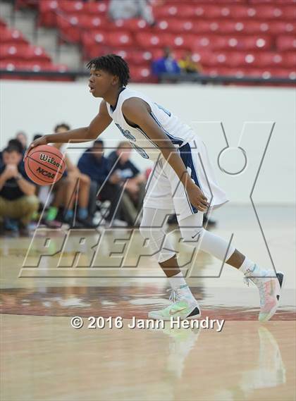 Thumbnail 2 in Centennial vs. Taft (Big City Showdown) photogallery.