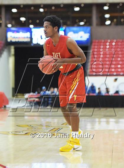 Thumbnail 1 in Centennial vs. Taft (Big City Showdown) photogallery.