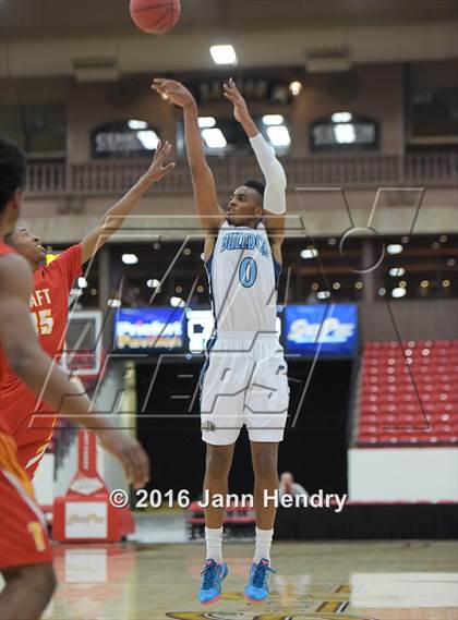 Thumbnail 1 in Centennial vs. Taft (Big City Showdown) photogallery.