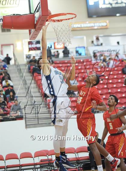 Thumbnail 3 in Centennial vs. Taft (Big City Showdown) photogallery.